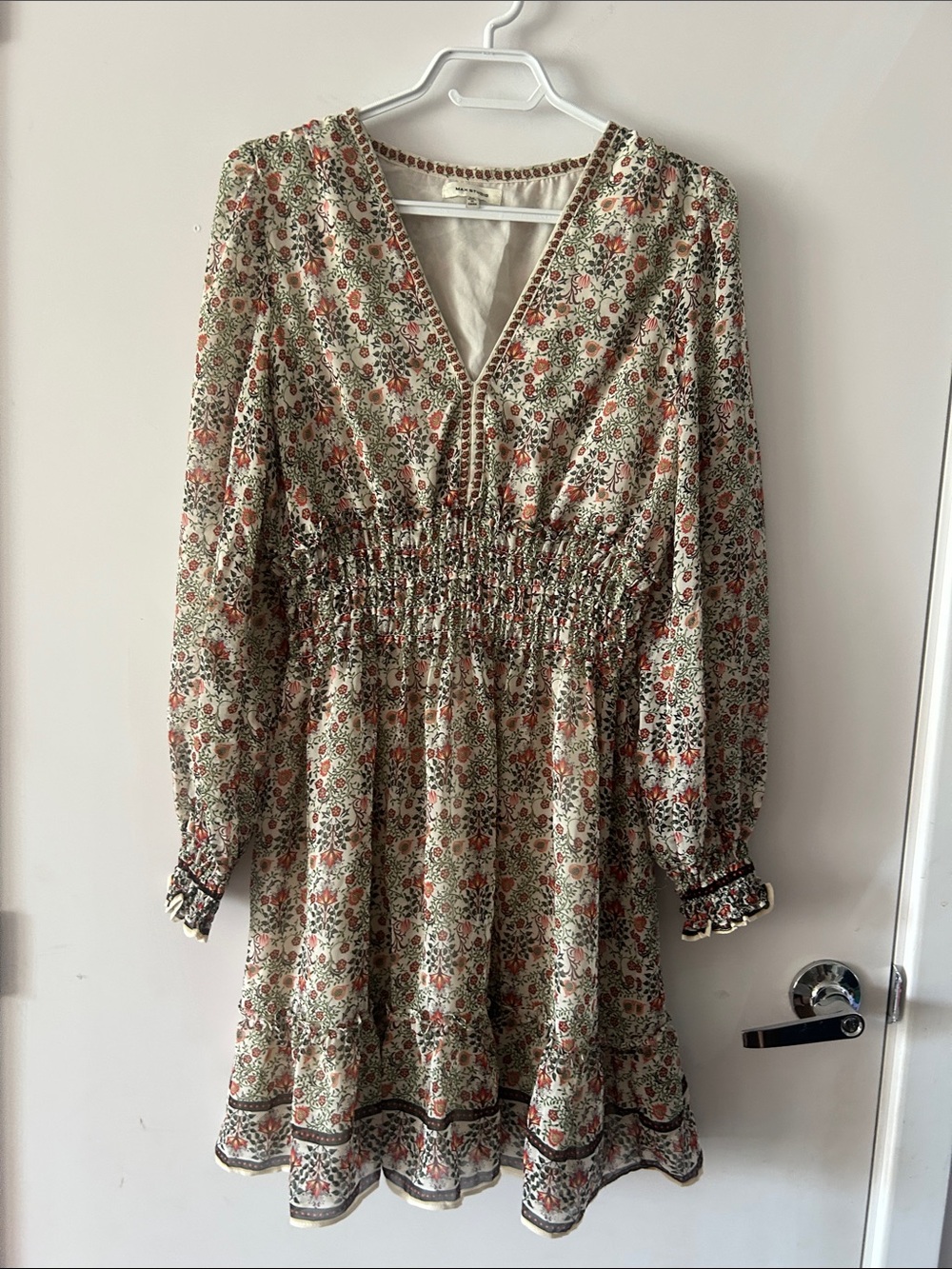Like new Max Studio Cream Floral V-Neck Smocked Waist Long Sleeve Mini Dress